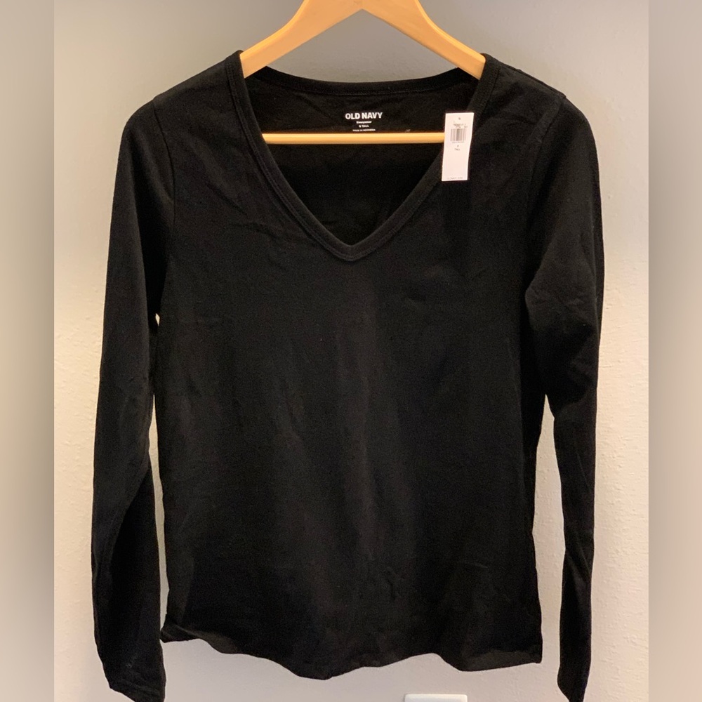 OLD NAVY Relaxed Fit V-Neck Long Sleeve Tee